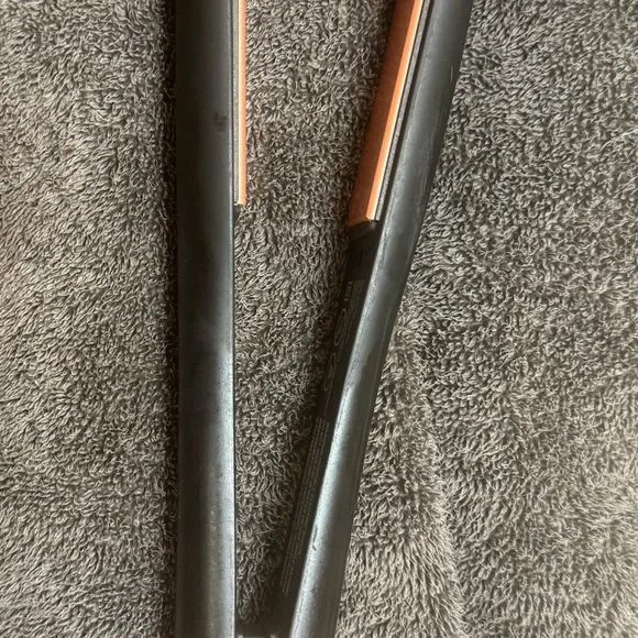 Kardashian Black Hair Straightener - Picture 6 of 7